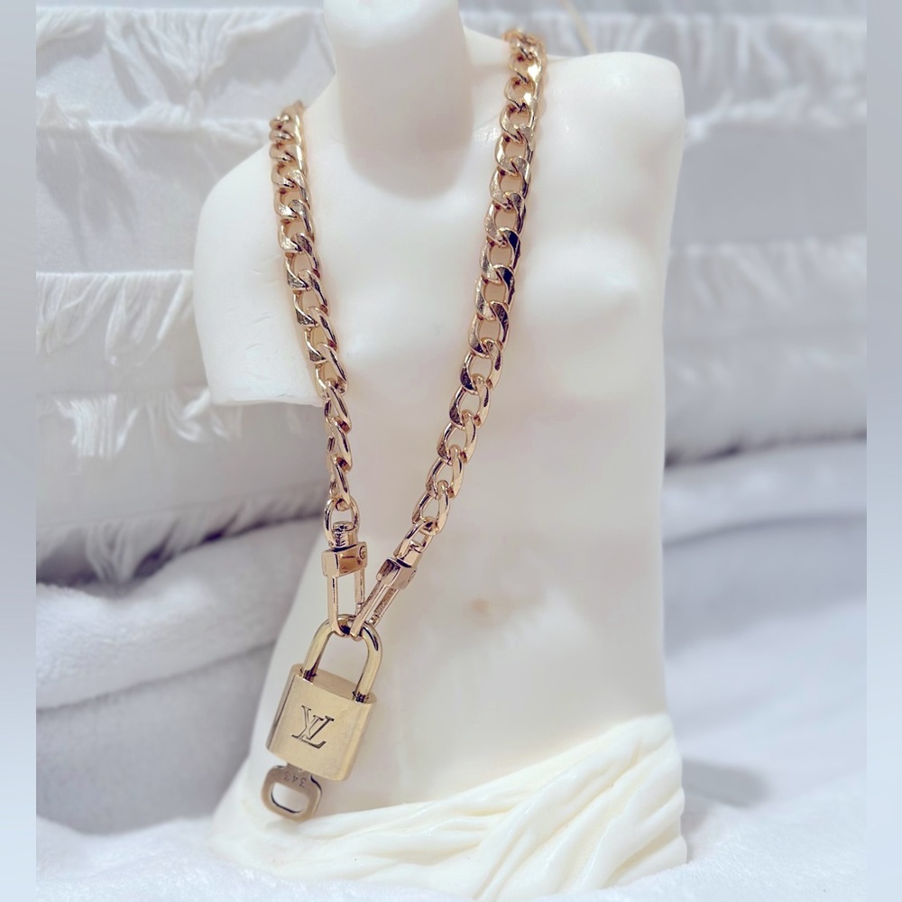 Copy - Louis Vuitton lock and key with necklace
